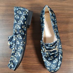 CAbi #6005 Velvet Floral Carnaby Flats Gold Horse Bit Accents Size 7